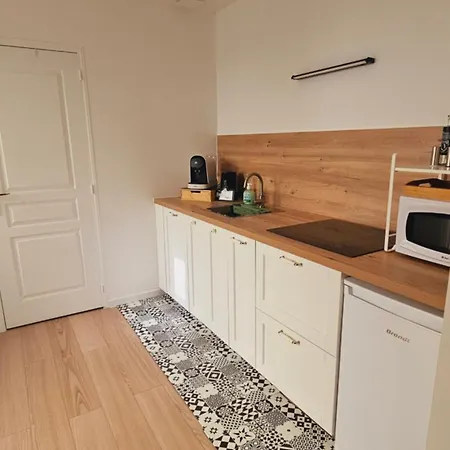 Sur Cour / 10 Min Du Stade Et De La Gare شقة