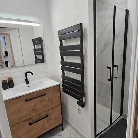 Sur Cour / 10 Min Du Stade Et De La Gare *