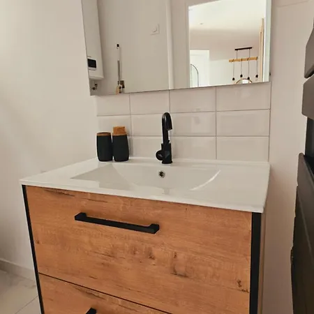 شقة Sur Cour / 10 Min Du Stade Et De La Gare لونس